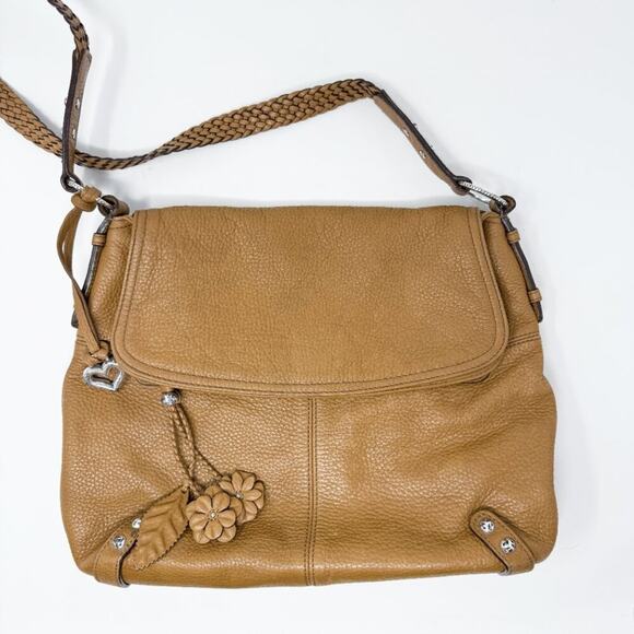 Brighton Tan Pebbled Leather Shoulder Bag Flap/Zip Closure Flower Detail EUC - Picture 2 of 13